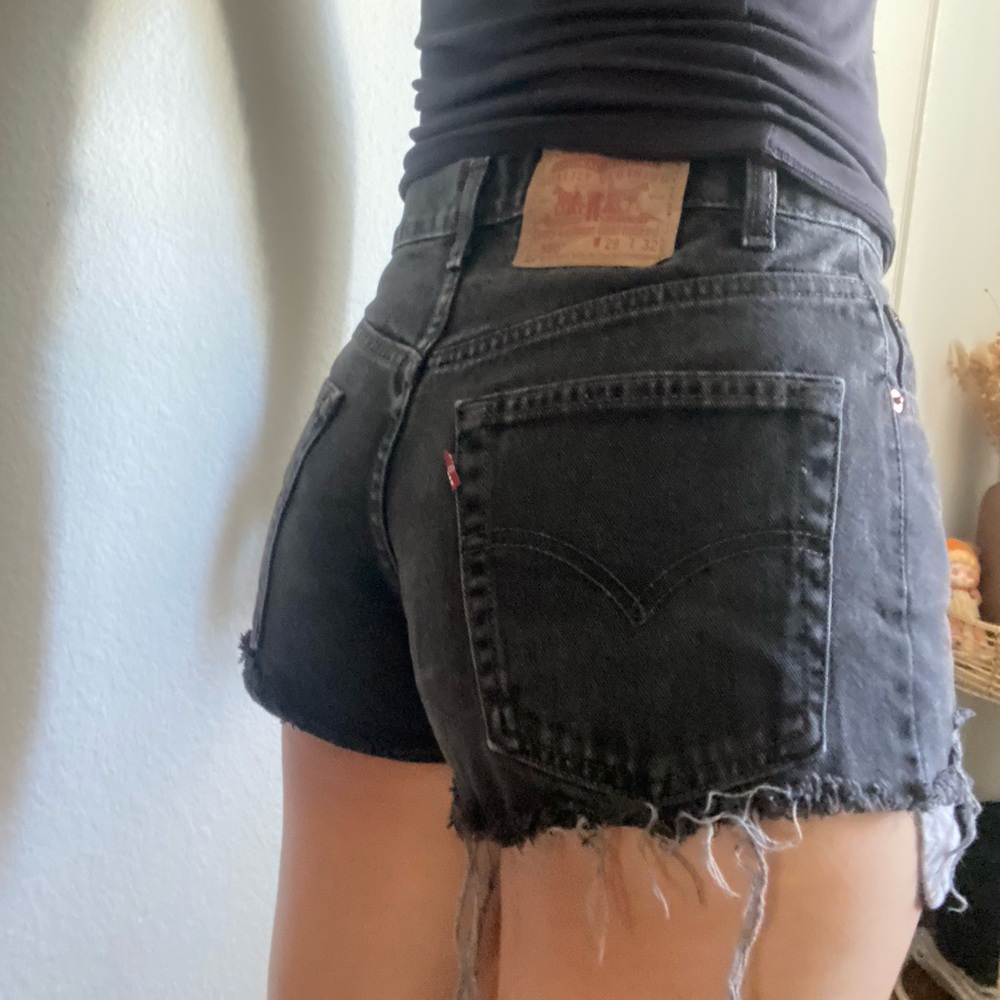 Levi’s Shorts - Picture 6 of 8